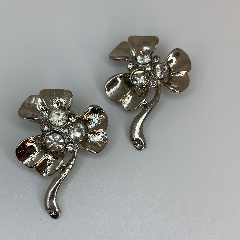 Vintage Pair Of Silver Tone Rhinestone Shamrock Scatter Pins